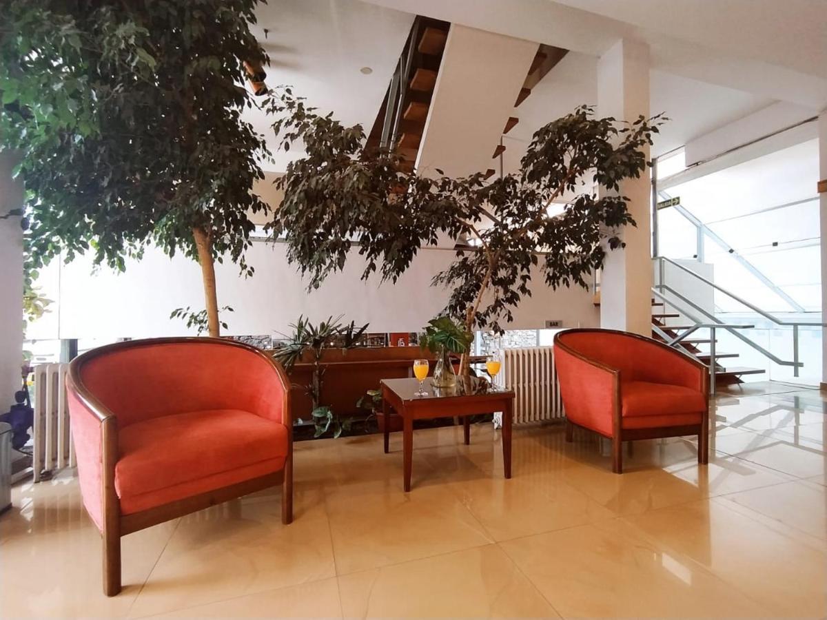 Gran Lourdes Hotel By Cph ヴィラ・カルロス・パス エクステリア 写真